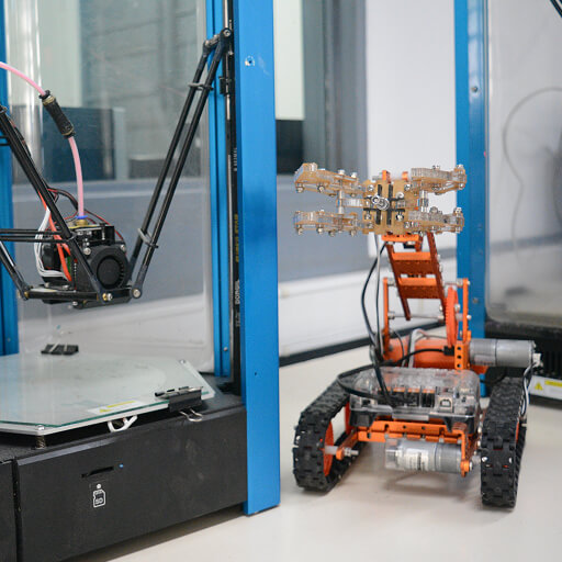 Imagen de robotito creado con arduino e impresión 3D
